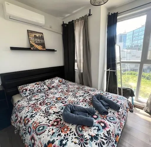 Cosy Studio Next To The Mall